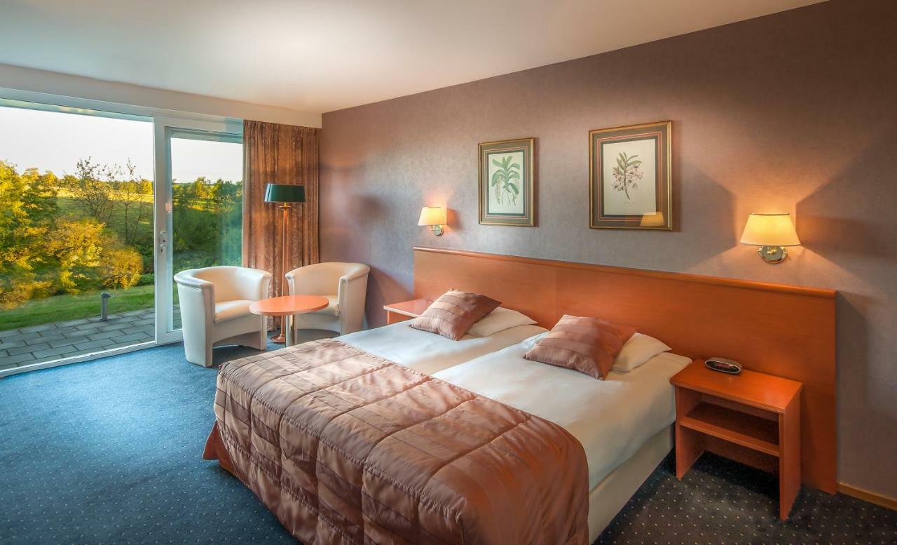 Landhotel Heuvelzicht Schin op Geul Eksteriør bilde